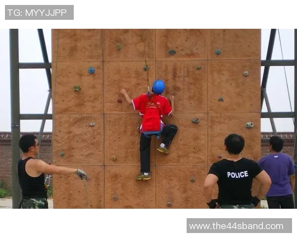 广州攀岩队进攻表现分析与战术调整建议探讨