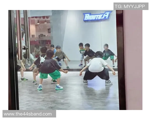 街舞文化的崛起：探秘北京街舞队的运营模式与发展策略